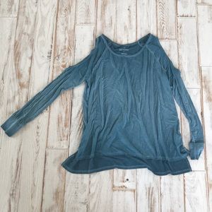 Cold shoulder long sleeve tee shirt